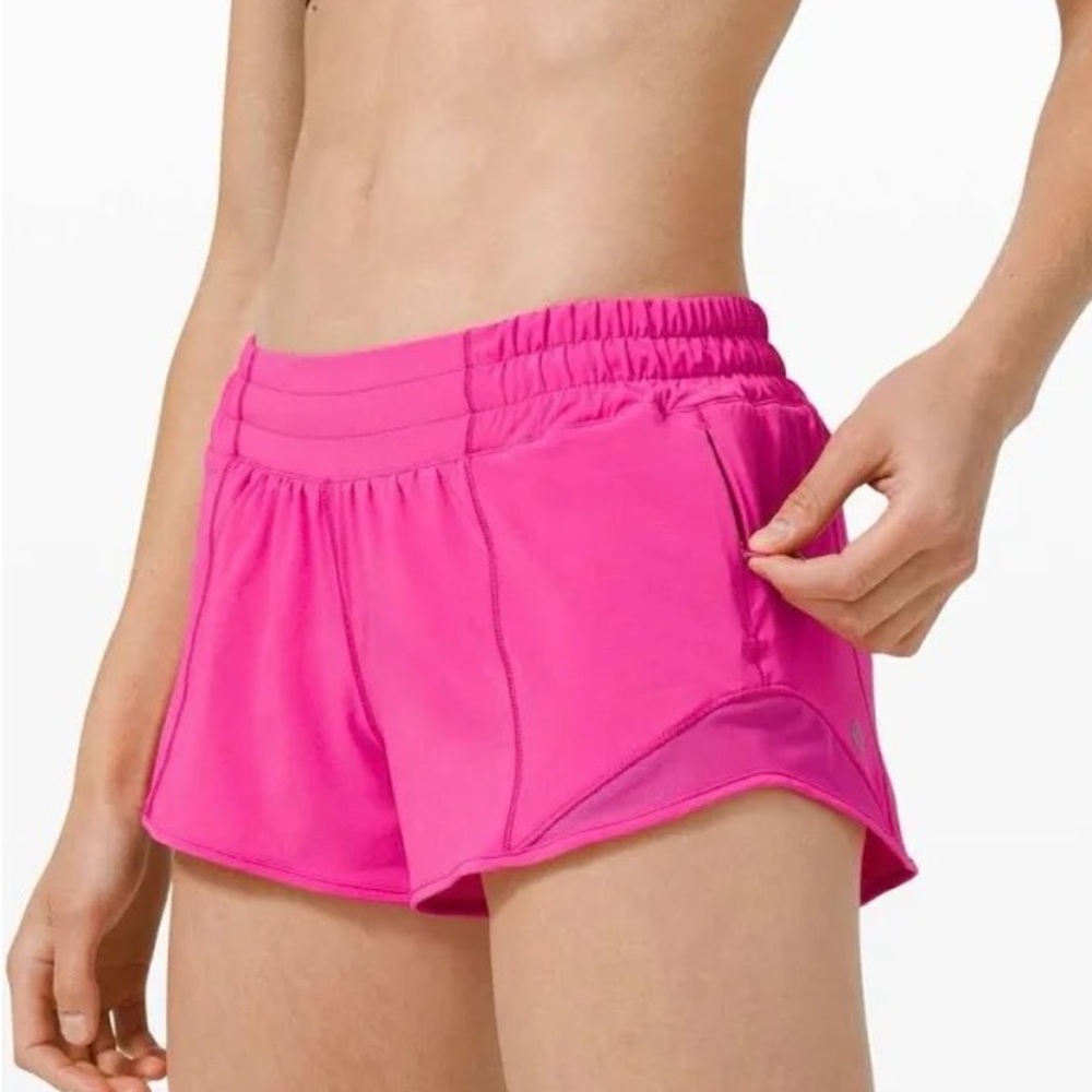 Lululemon Hotty Hot Low-Rise Lined Shorts 2.5”
